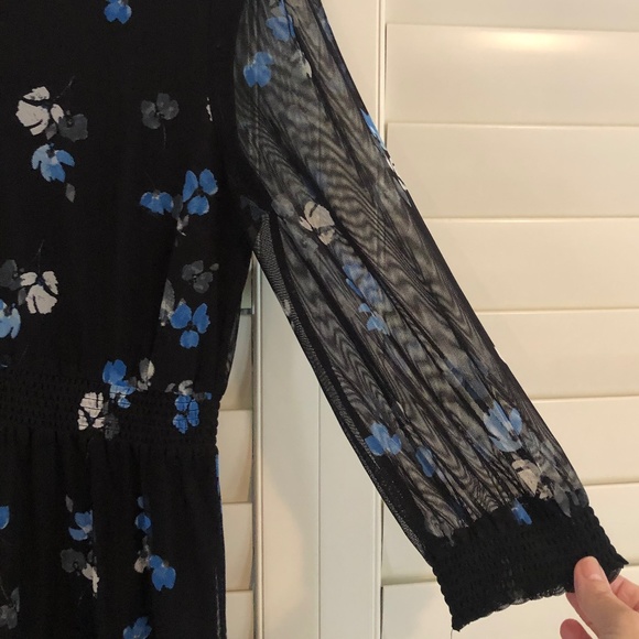 Jacqui E Dresses Jacqui E Size Medium Navy Floral Dress Pretty